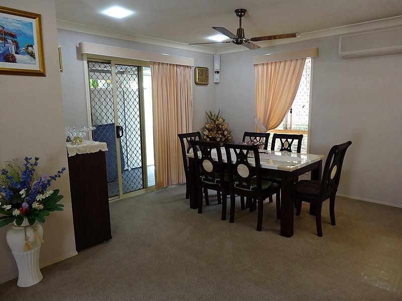 27 Numbat Court, Coombabah QLD 4216