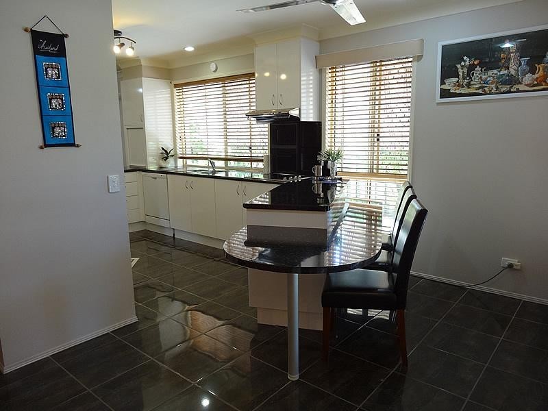 27 Numbat Court, Coombabah QLD 4216