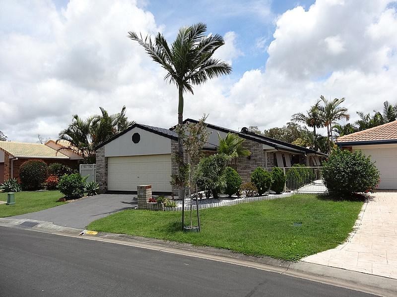 27 Numbat Court, Coombabah QLD 4216