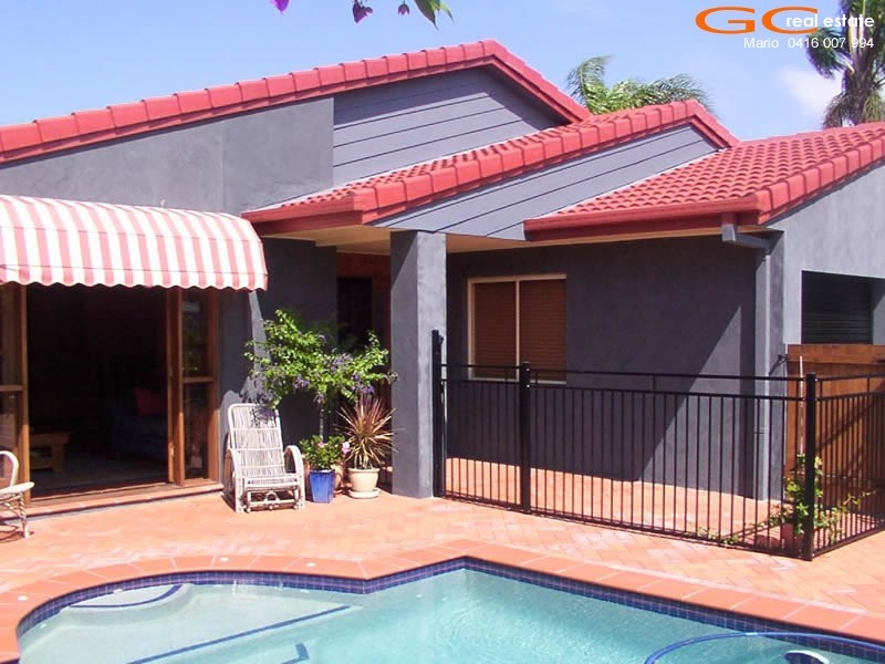 25 Seaspray Street, Paradise Point QLD 4216