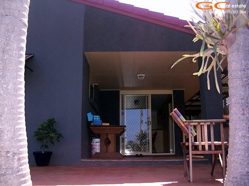 25 Seaspray Street, Paradise Point QLD 4216