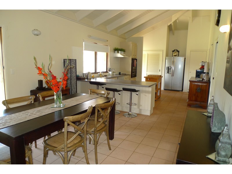 21 Sundown Drive, Paradise Point QLD 4216