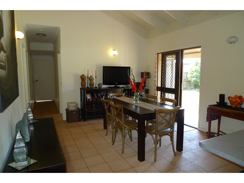 21 Sundown Drive, Paradise Point QLD 4216