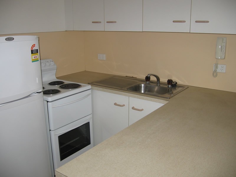 4 Brighton Street, Biggera Waters QLD 4216