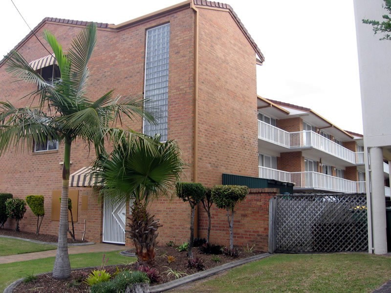 4 Brighton Street, Biggera Waters QLD 4216