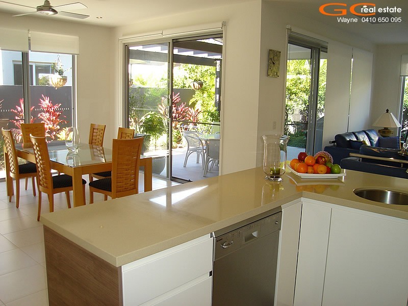 3 Ruthenium Court, Hope Island QLD 4212