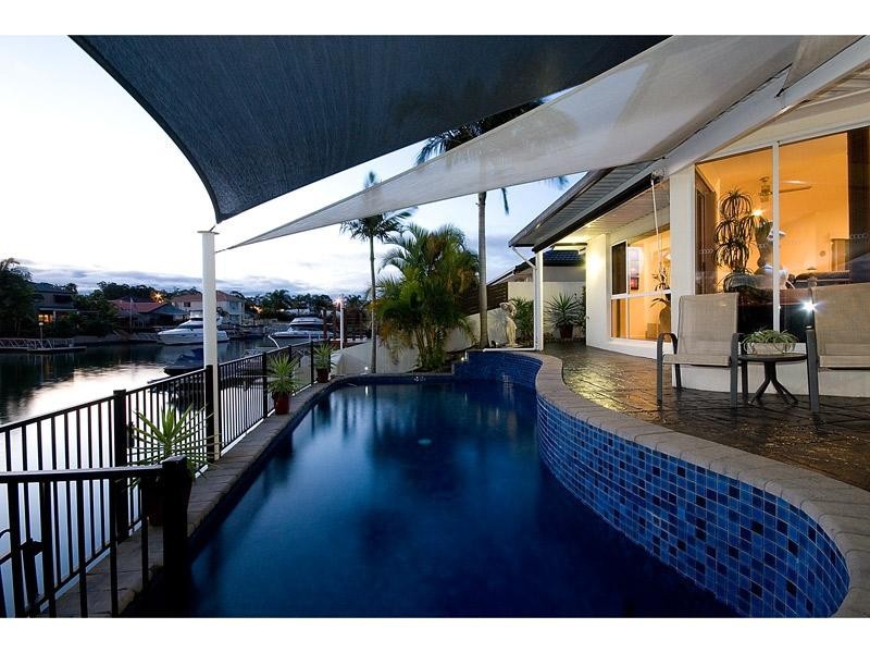 98 Sundance Way, Runaway Bay QLD 4216