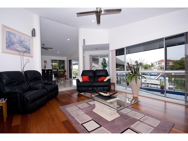 98 Sundance Way, Runaway Bay QLD 4216