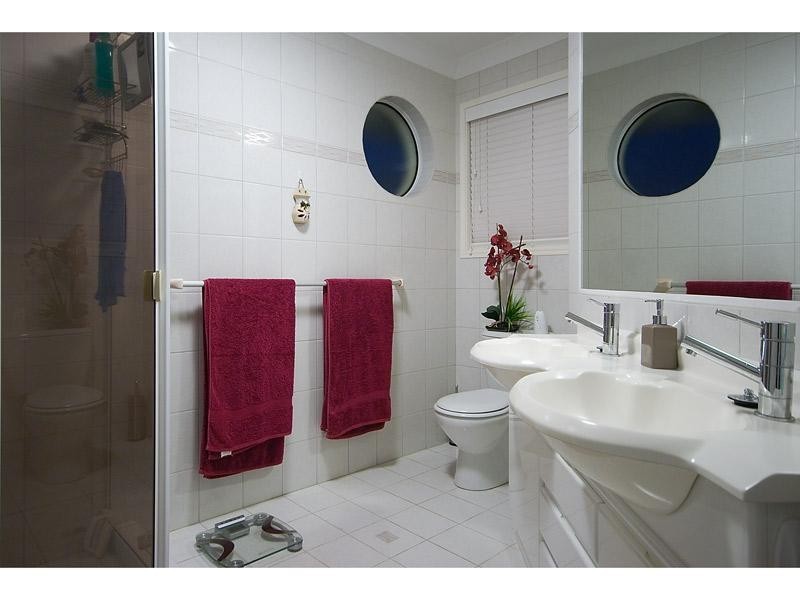 98 Sundance Way, Runaway Bay QLD 4216