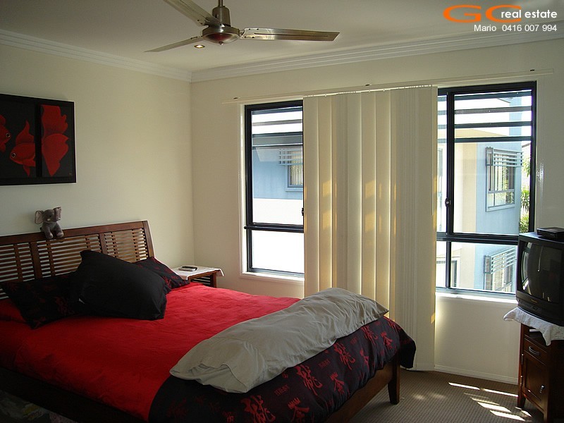 1/5 Taylor Street, Biggera Waters QLD 4216