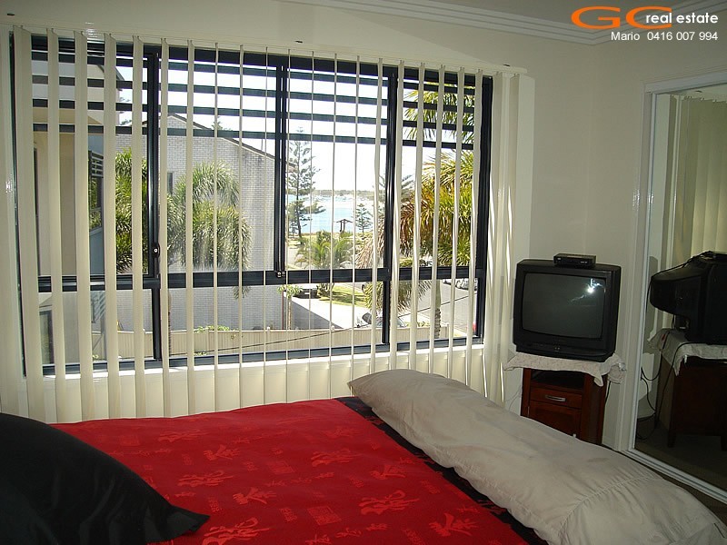 1/5 Taylor Street, Biggera Waters QLD 4216