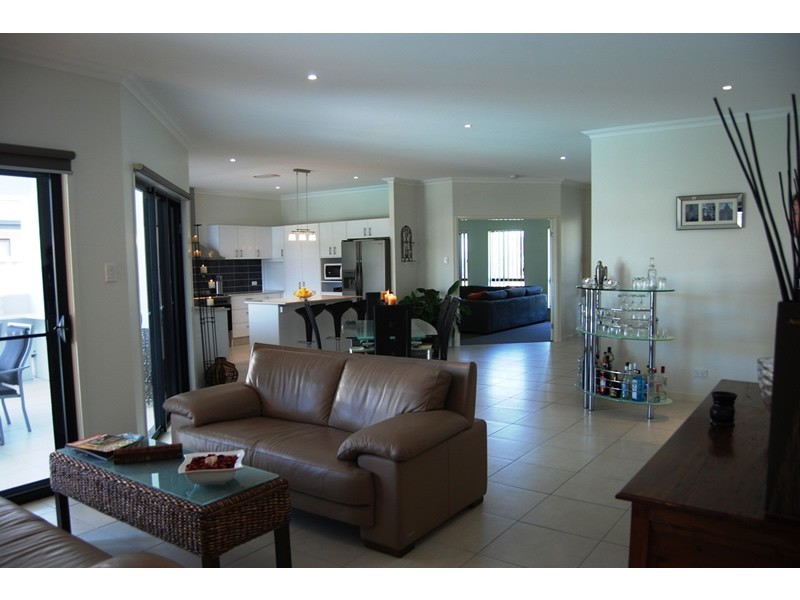 20 Iridium Drive, Hope Island QLD 4212