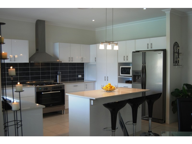 20 Iridium Drive, Hope Island QLD 4212