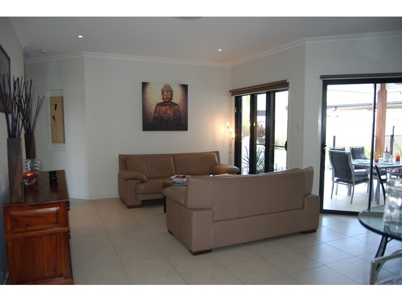 20 Iridium Drive, Hope Island QLD 4212