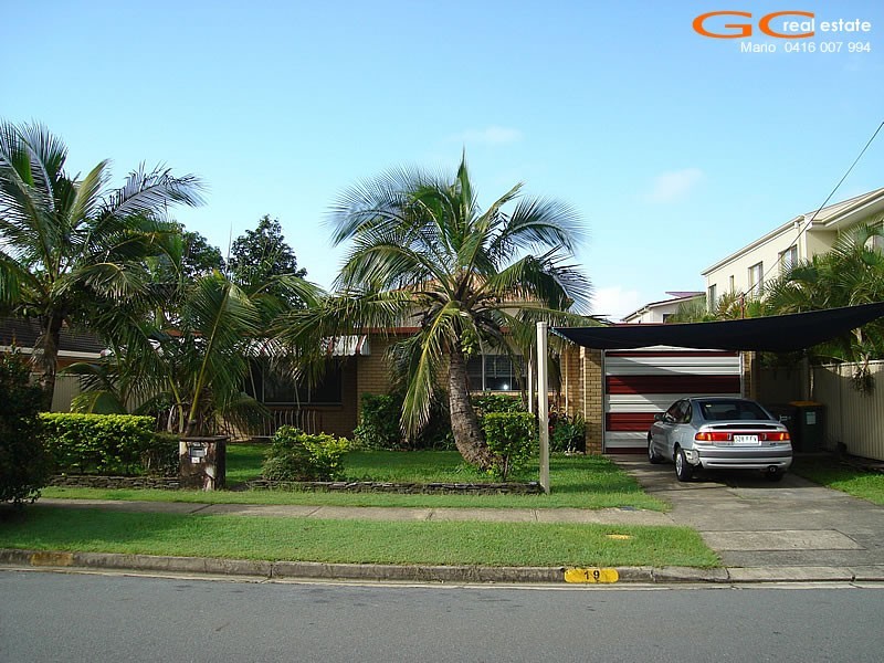 19 Ray Street, Runaway Bay QLD 4216