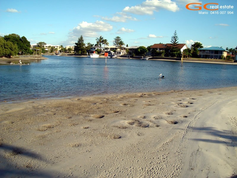 19 Ray Street, Runaway Bay QLD 4216