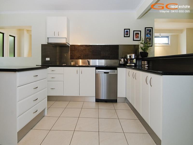 63 Nalkari Street, Coombabah QLD 4216