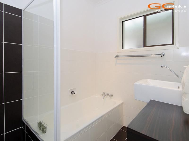 63 Nalkari Street, Coombabah QLD 4216