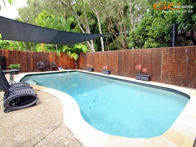 63 Nalkari Street, Coombabah QLD 4216