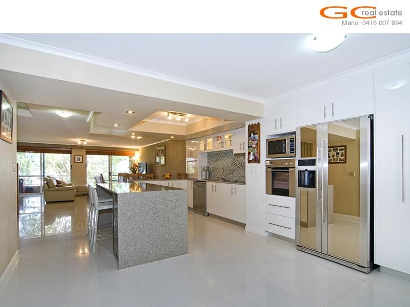 33/3 Marina Crescent, Hollywell QLD 4216