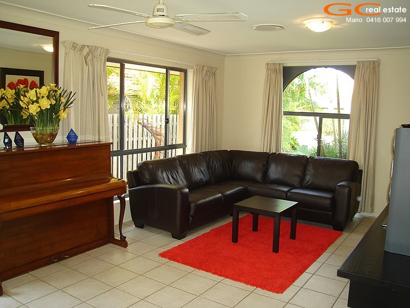 17 Shinnecock Close, Hope Island QLD 4212