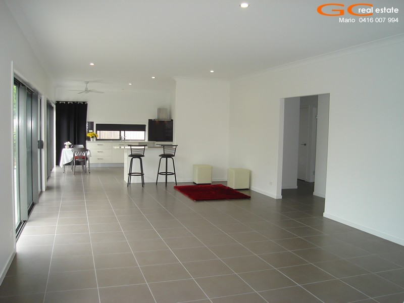 40 Careel Close, Helensvale QLD 4212