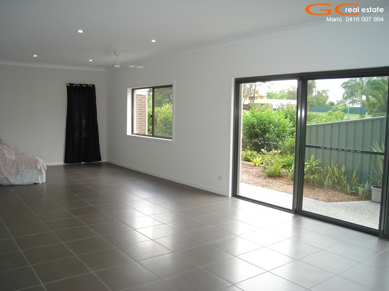 40 Careel Close, Helensvale QLD 4212