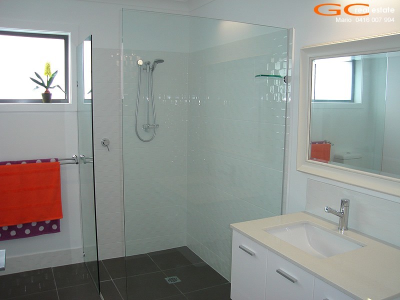 40 Careel Close, Helensvale QLD 4212