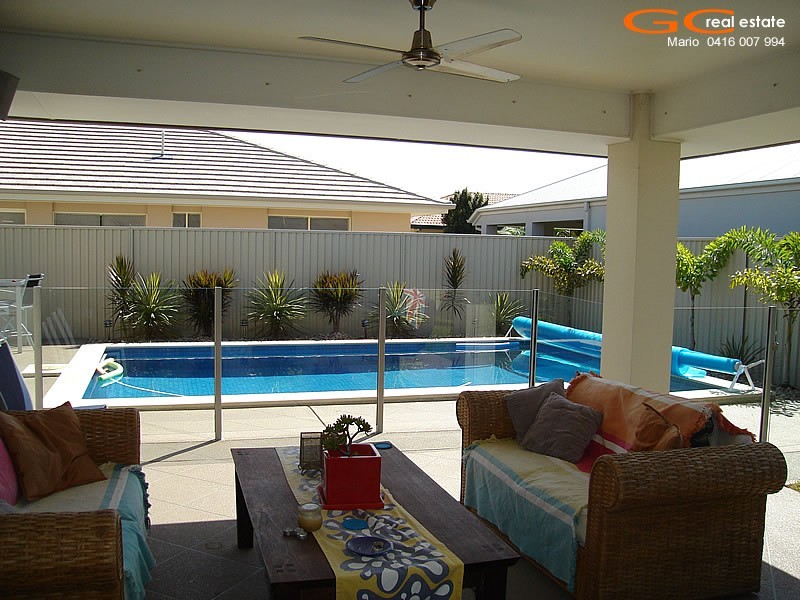 11 Torrevella Vista, Coombabah QLD 4216