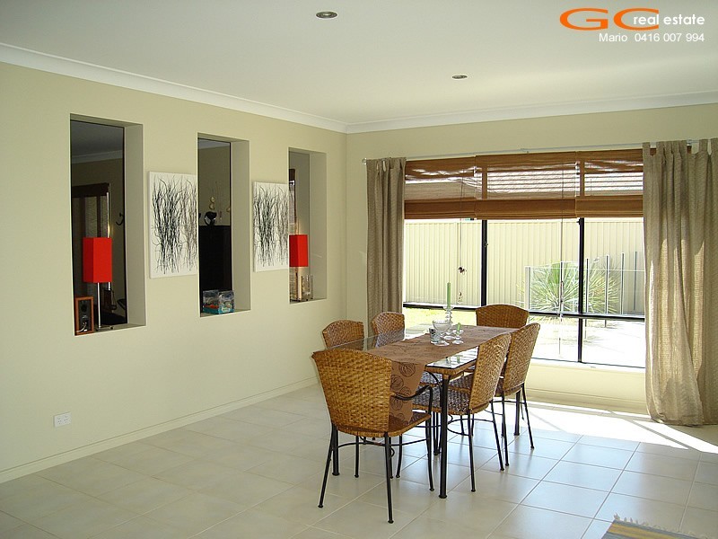 11 Torrevella Vista, Coombabah QLD 4216