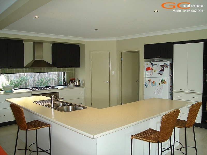 11 Torrevella Vista, Coombabah QLD 4216