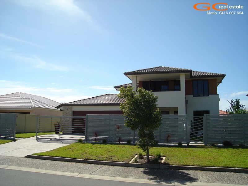 11 Torrevella Vista, Coombabah QLD 4216