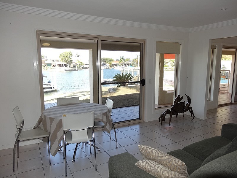 3 Shute Court, Paradise Point QLD 4216