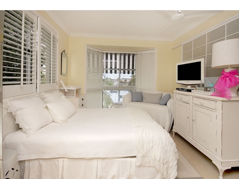 30 Cockleshell Court, Runaway Bay QLD 4216