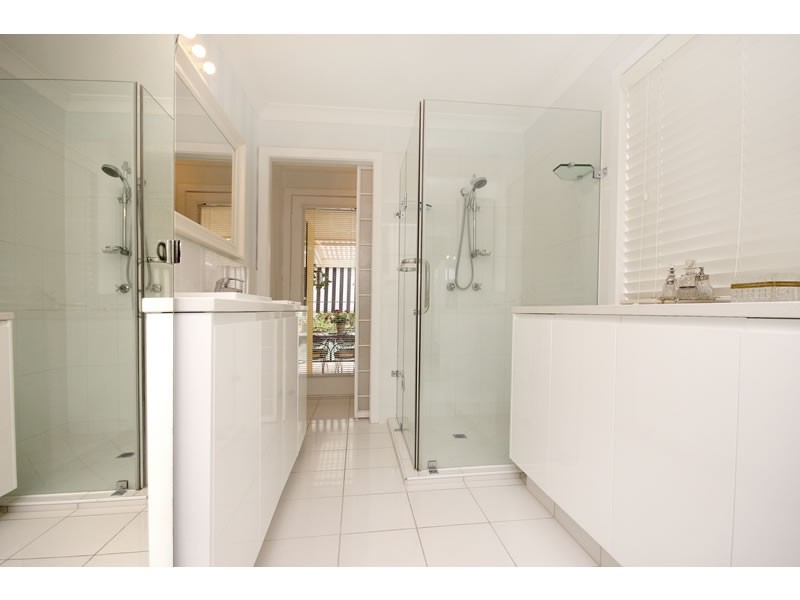 30 Cockleshell Court, Runaway Bay QLD 4216