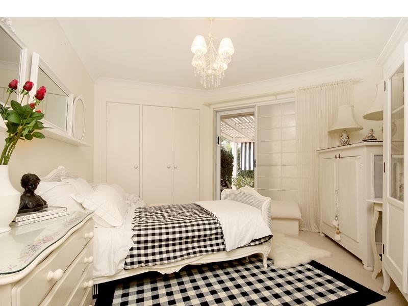 30 Cockleshell Court, Runaway Bay QLD 4216