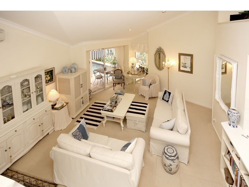 30 Cockleshell Court, Runaway Bay QLD 4216