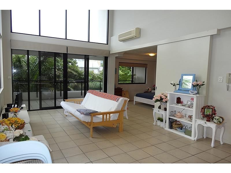 7/31 Railway Street, Southport QLD 4215