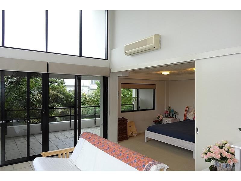 7/31 Railway Street, Southport QLD 4215