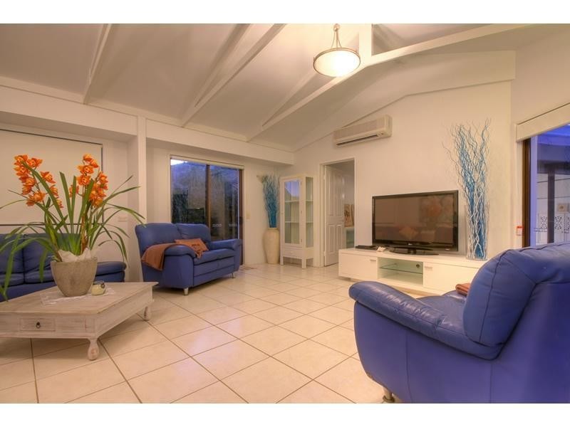 5 Torio Place, Runaway Bay QLD 4216