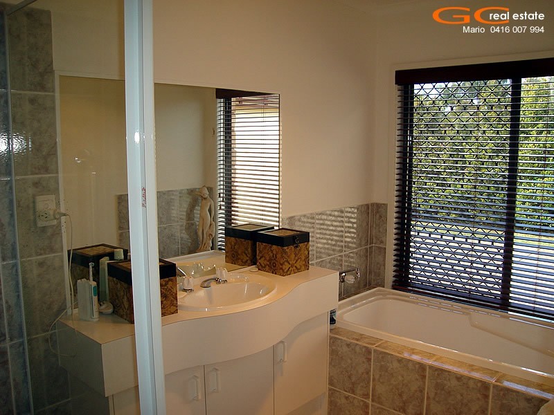 34 Shinnecock Close, Hope Island QLD 4212