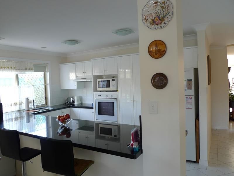 2/3 Vaggelas Crescent, Biggera Waters QLD 4216