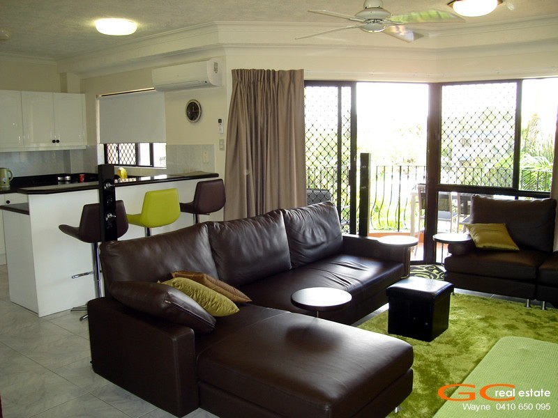 9/12 Canal Avenue, Runaway Bay QLD 4216