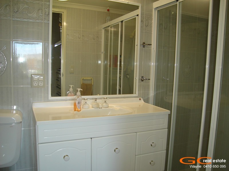 9/12 Canal Avenue, Runaway Bay QLD 4216