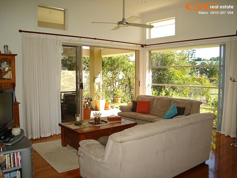 6112 Bolsena Circuit, Hope Island QLD 4212