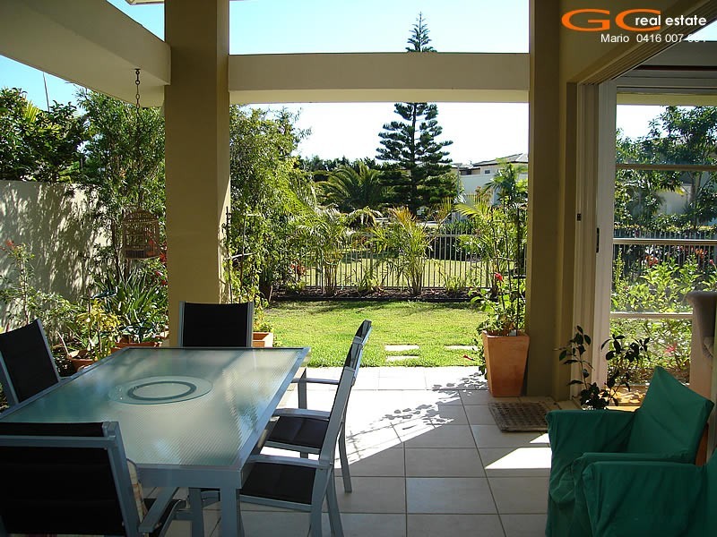 6112 Bolsena Circuit, Hope Island QLD 4212