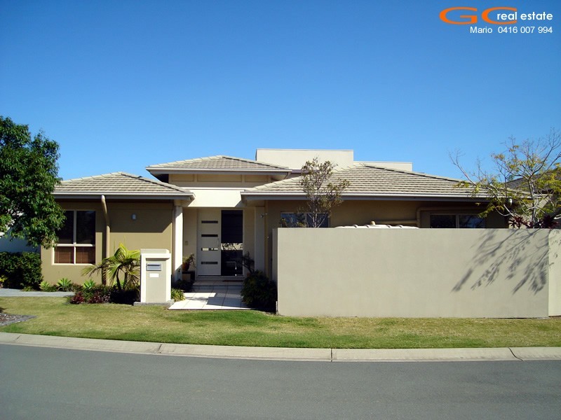 6112 Bolsena Circuit, Hope Island QLD 4212