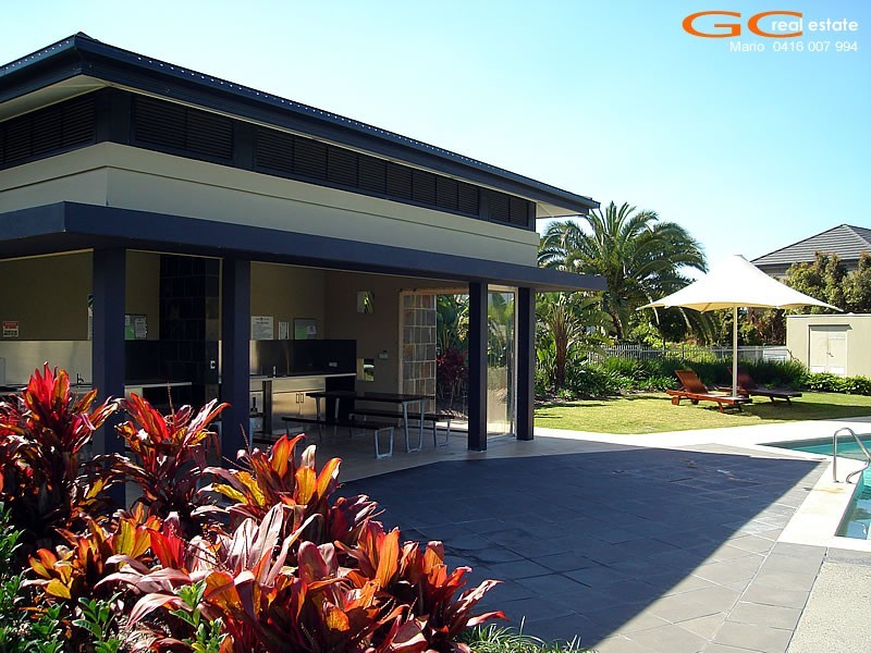 6112 Bolsena Circuit, Hope Island QLD 4212