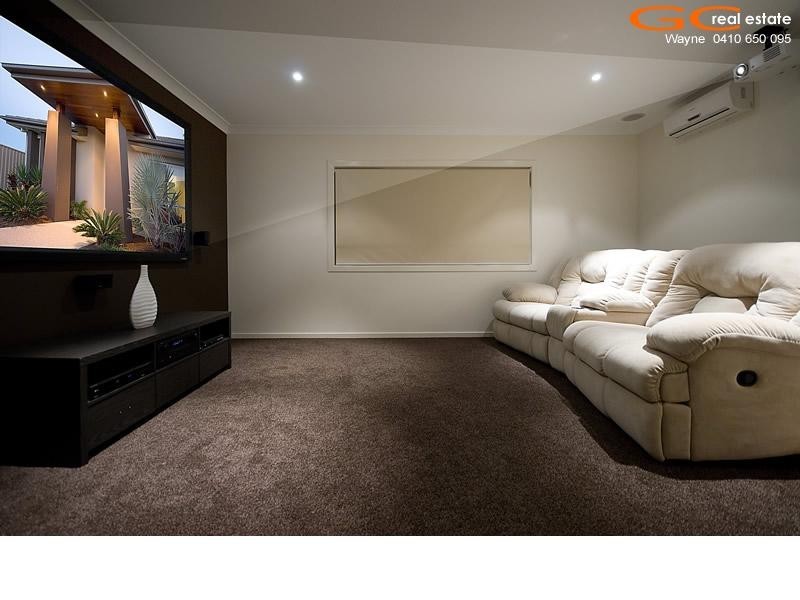 29 Rhodium Crescent, Hope Island QLD 4212