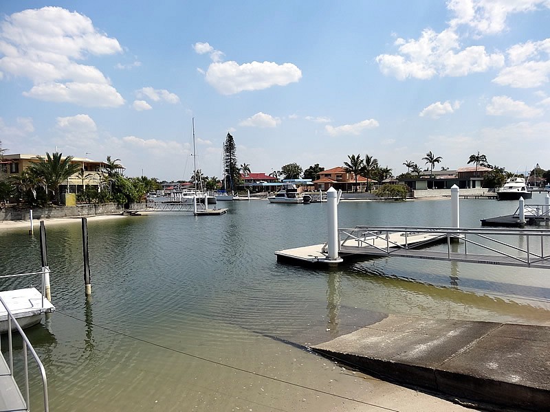 16 Dobell Avenue, Paradise Point QLD 4216